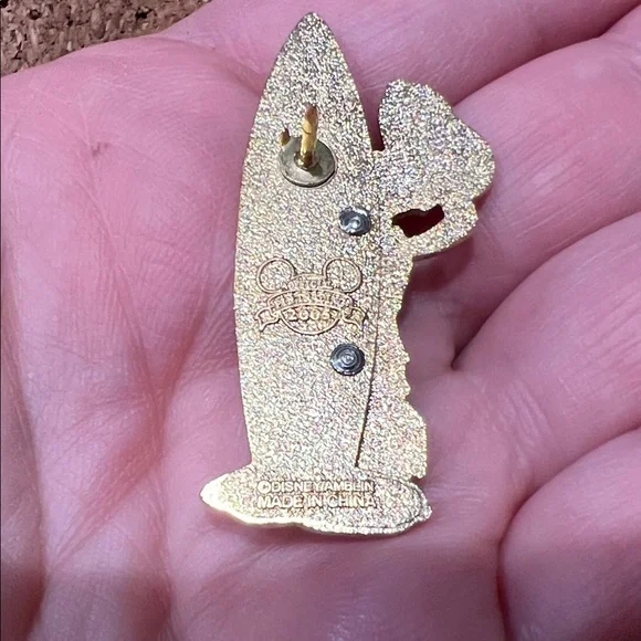 Rare Jessica Rabbit Pin - Picture 2 of 2
